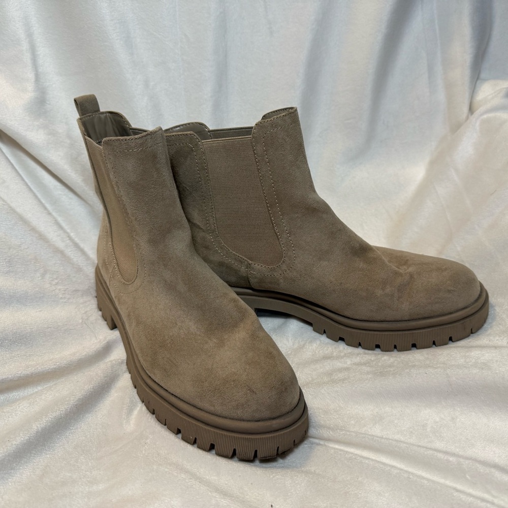 Old Navy Women's Ankle Boots - Tan Suede